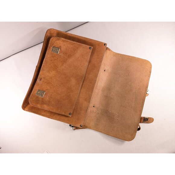 Vintage caramel brown saddle leather messenger bag, smaller laptop bag - Picture 7 of 9